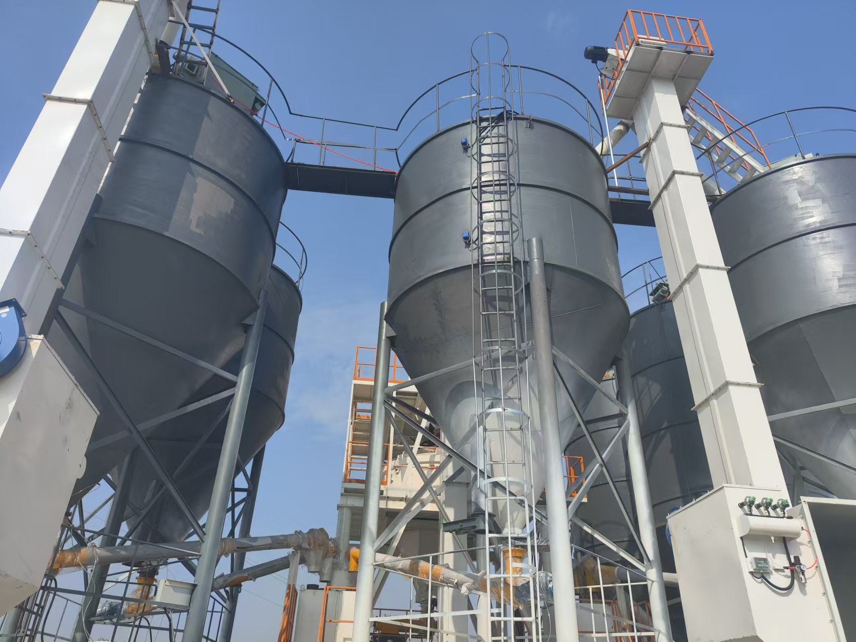 青島迪拓環(huán)境設(shè)備：一站式固廢處置與環(huán)保工程 EPC 解決方案專家